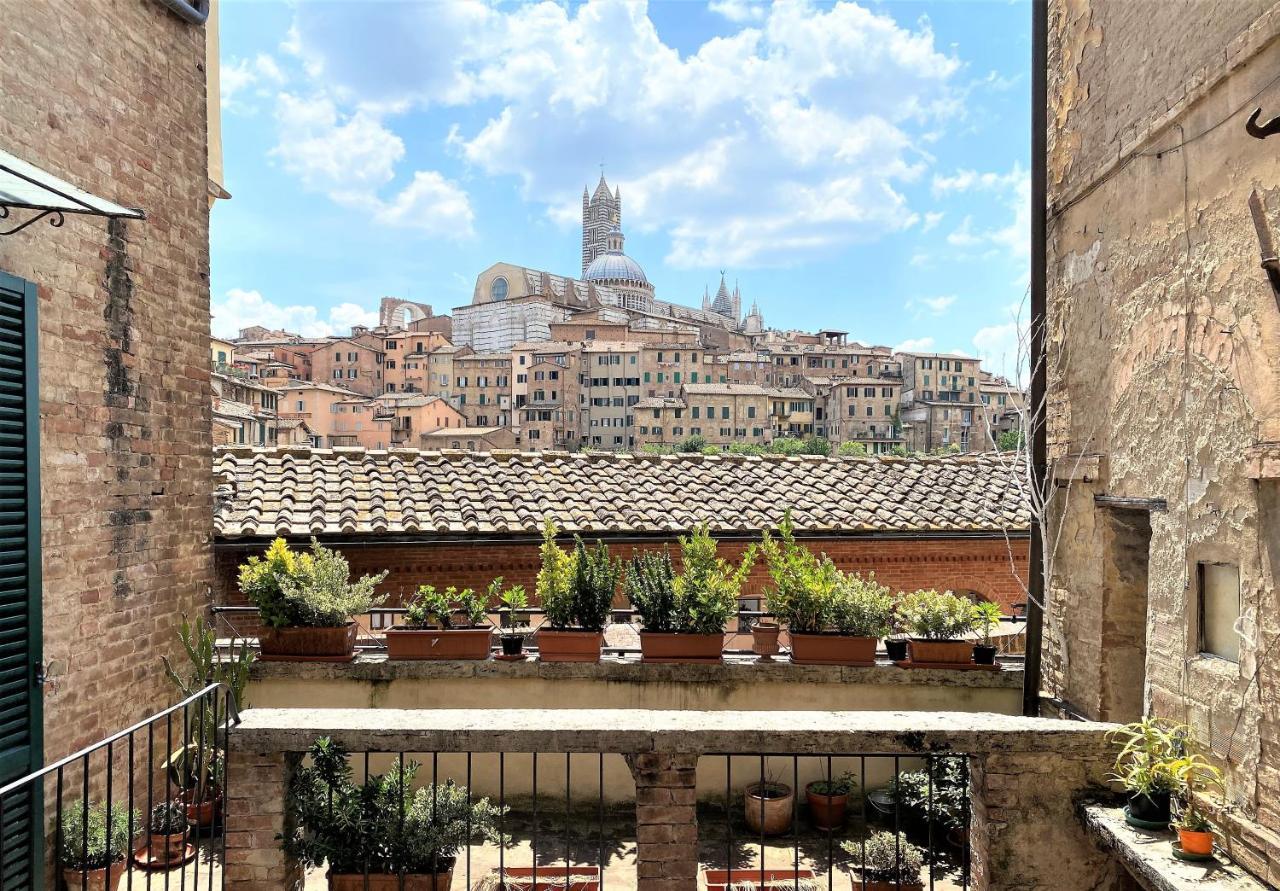 Camporegio 31- In Centro Con Vista Sul Duomo Сиена Экстерьер фото